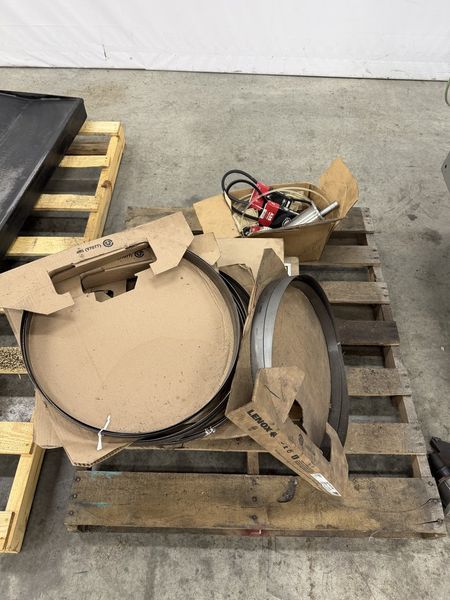 Marvel Series 8-Mark-III 18″ x 22″ Vertical Tilt Frame Band Saw