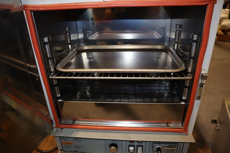Despatch LDB1-17 Electric Forced Air Lab Oven, 400 Deg F Max, 17.5 Cu Ft Chamber, Controls, Single Phase- Auction Item