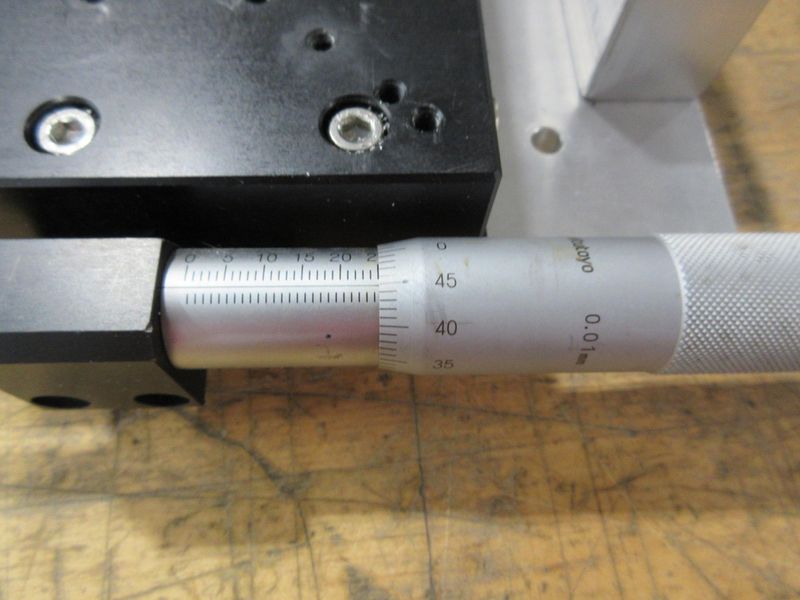 Precision 4.5" x 4.5" Single Axis Stage with Mitutoyo 0-50mm Micrometer, (3) Fiber Optic Light Sources, (2) Light Rings- Auction Item
