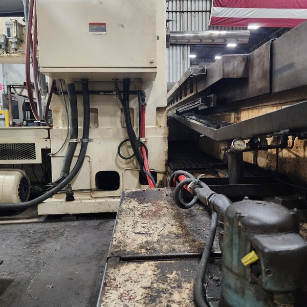 5.12" TOSHIBA BFT-13C-W3 TABLE TYPE HORIZONTAL BORING MILL