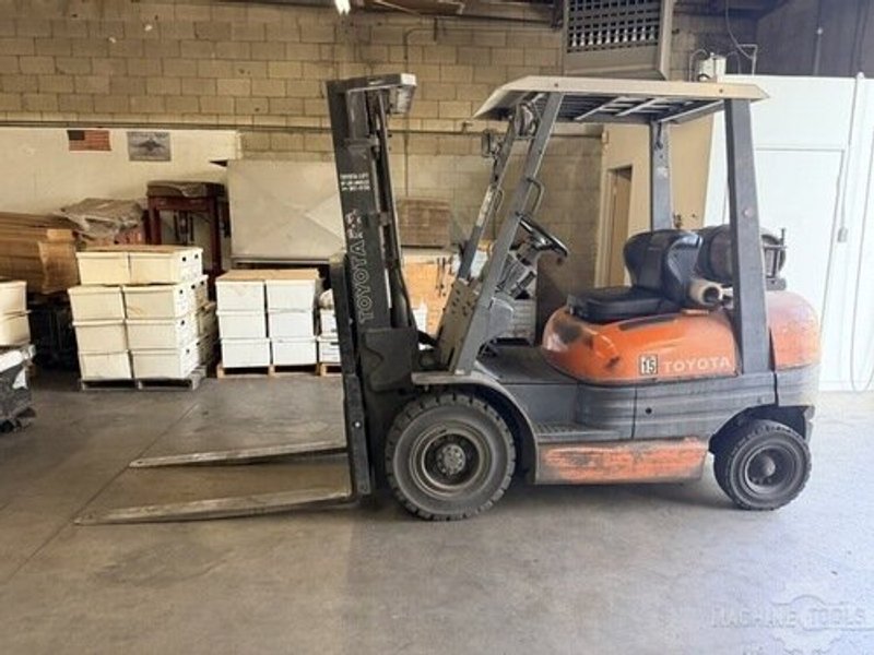 Toyota 42-6FGU25 LPG Forklift, 4,100Lbs. Capacity, 8,163 Hrs.