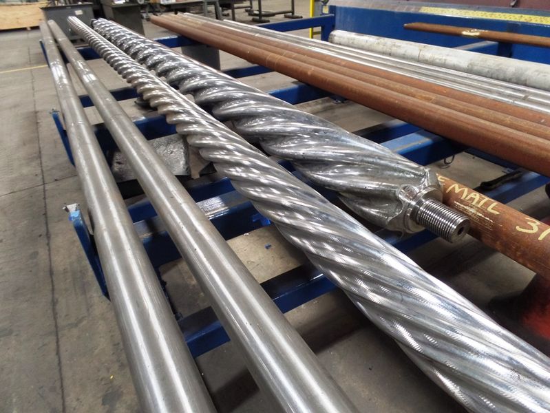 Specifications:  Maximum part length  228”  Maximum machining length  212”  Spindle center height  49”  Cross slide stroke range 2´- 6”  Quill diameter  8.6”  Head degrees swivel angle  +/- 90’  Central lubrication Yes  Chip conveyor  Yes  Full encl
