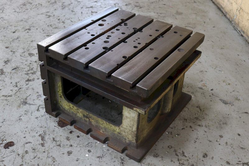 28' X 28' X 20' CARLTON BOX DRILL TABLE: STOCK #66499