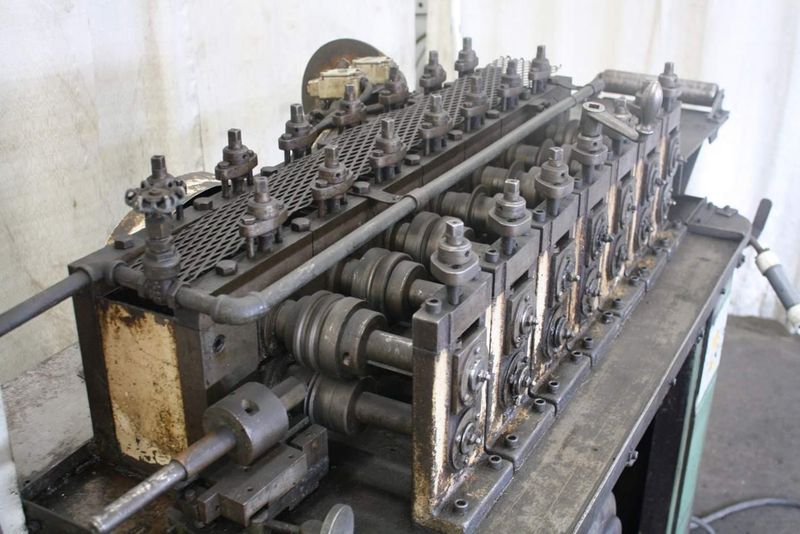 7 STAND X 1-1/4' MAPLEWOOD ROLLFORMER & CUTOFF: STOCK 67742