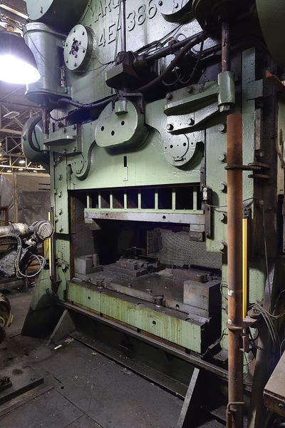 1500 TON MARQUETTE PRESS: STOCK #68750