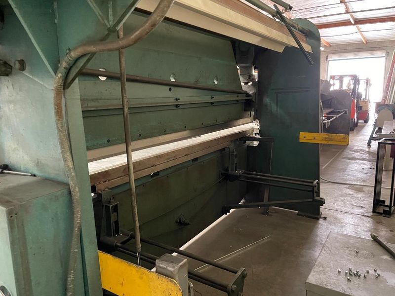 100 Ton x 10' Wysong 100-10 Mechanical Press Brake
