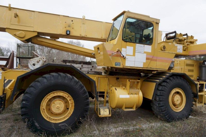 25 TON GROVE ROUGH TERRAIN HYDRAULIC CRANE: STOCK #73716