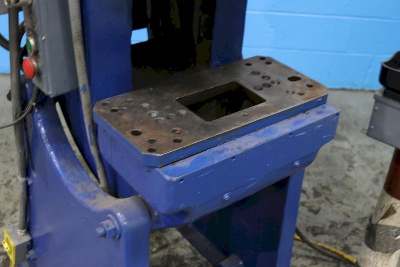 10 TON MINSTER OBI PRESS: STOCK #73579