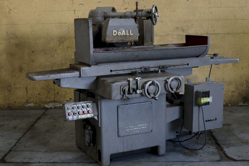 10" X 30" DOALL HORIZONTAL SURFACE GRINDER: STOCK #73106