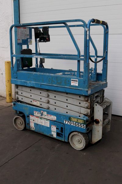 GENIE GS-1930 ELECTRIC SCISSOR LIFT: STOCK #72998