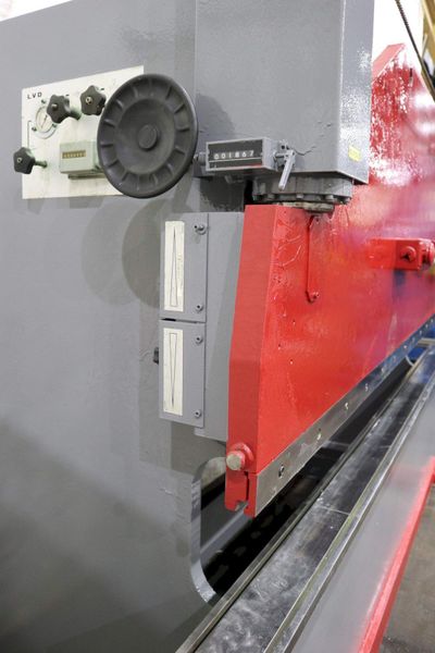 50 TON X 10' LVD HYDRAULIC PRESS BRAKE: STOCK #72646