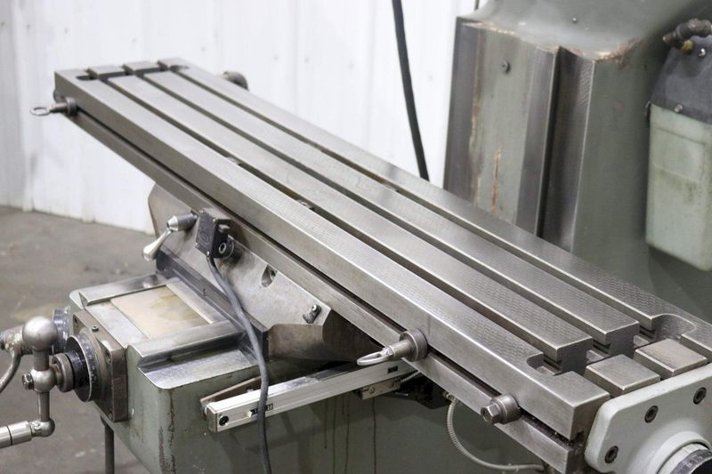 2 HP BRIDGEPORT RAM TYPE VERTICAL MILL: STOCK #72640
