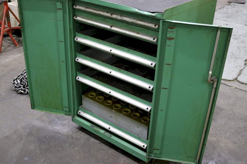 28" X 30" X 42" HIGH LISTA 6 DRAWER TOOL CABINET:  STOCK #72521