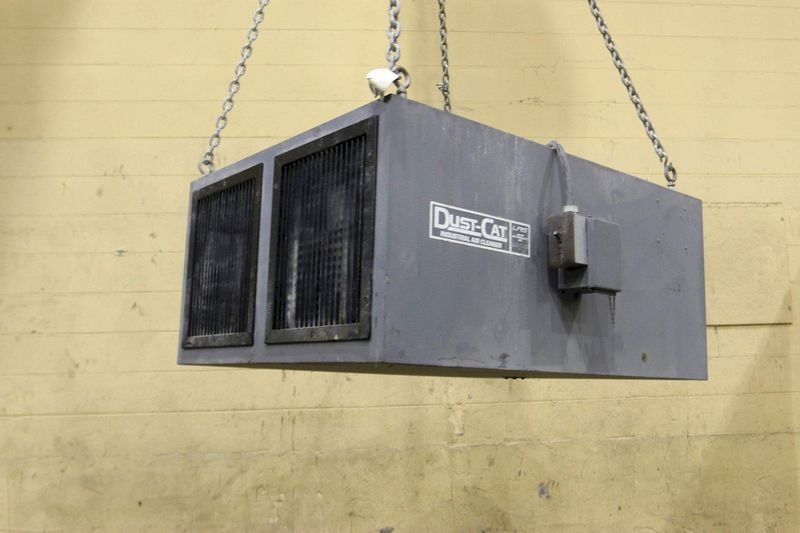 DUST CAT MODEL DF- 2  SMOKE FILTER STOCK #71349