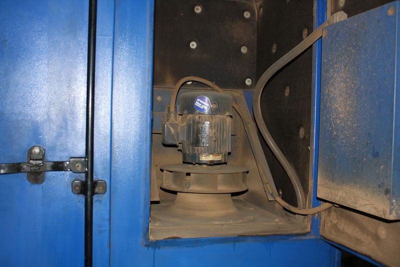 5HP ROBO VENT MODEL #DFM-5000-8 DUST COLLECTOR: STOCK #67409