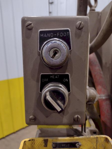200 KVA TAYLOR WINFIELD MODEL #ERE-12-200 SPOT WELDER W/ UNITROL CONTROL: STOCK #19285