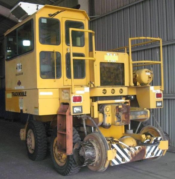 TRACKMOBILE MODEL 4150 RAILCAR MOVER: STOCK #63124