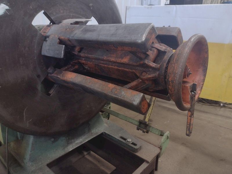 4,000 LB 2 TON x 24" LITTELL MODEL #40  MOTORIZED UNCOILER COIL REEL: STOCK #15324