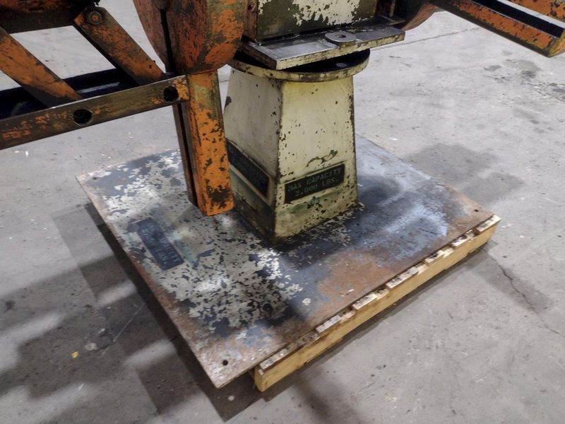 2500 LB X 20" AMERICAN DOUBLE END PULL OFF COIL REEL UNCOILER: STOCK #19542