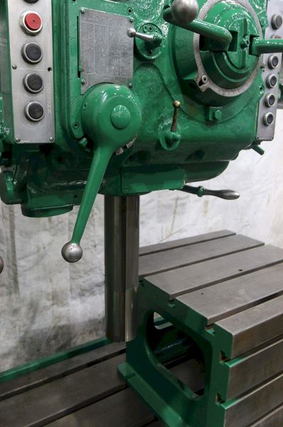 7' X 19" CARLTON MODEL #4A RADIAL DRILL: STOCK #70385