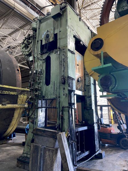 600 TON ERIE S1-600-42-48 STRAIGHT SIDE SSSC TRIM PRESS WITH 14" STROKE: STOCK 14809
