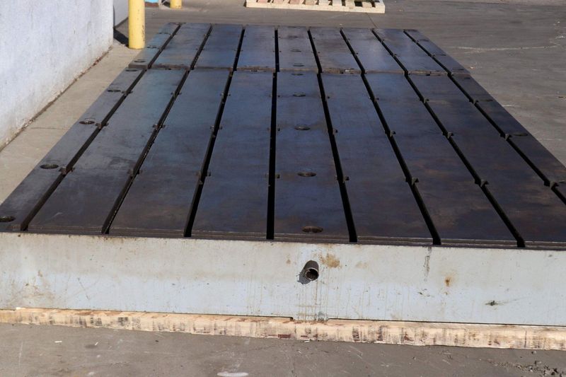 8' X 21' X 12"  LAKESHORE T SLOTTED FLOOR PLATE: STOCK #73514