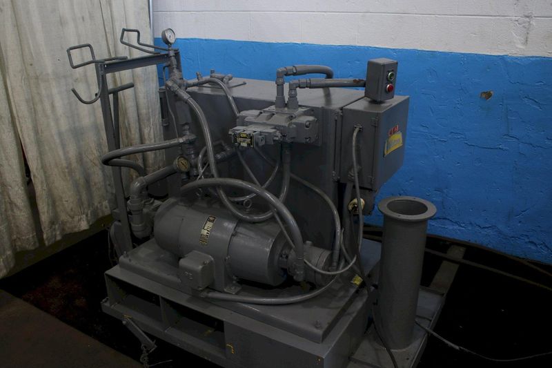 6" X 6" X 1/2"  WHITNEY HYDRAULIC ANGLE SHEAR: STOCK #63730