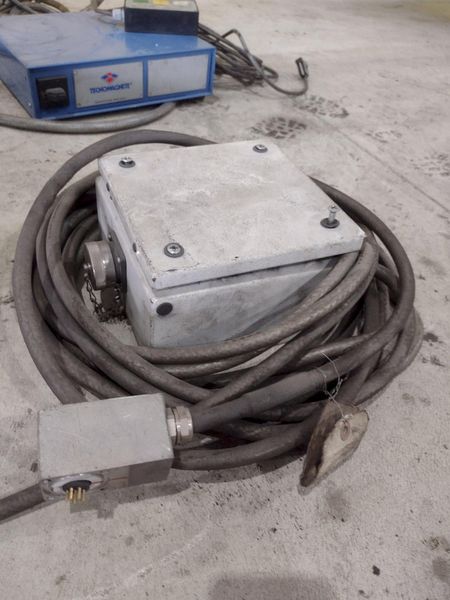 14" x 29" TECNOMAGNETE MODEL #QX408UMK6 MAGNETIC SURFACE CHUCK & CONTROLS: STOCK #20552