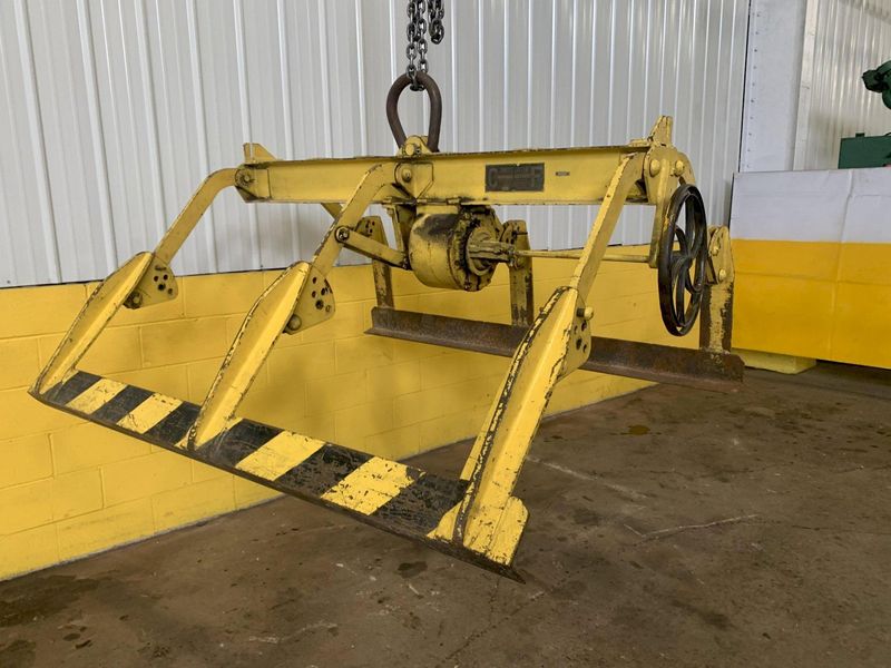 10,000 LBS X 60" WIDE C.F. ADJUSTABLE PARALLELOGRAM SHEET LIFTER: STOCK #13064