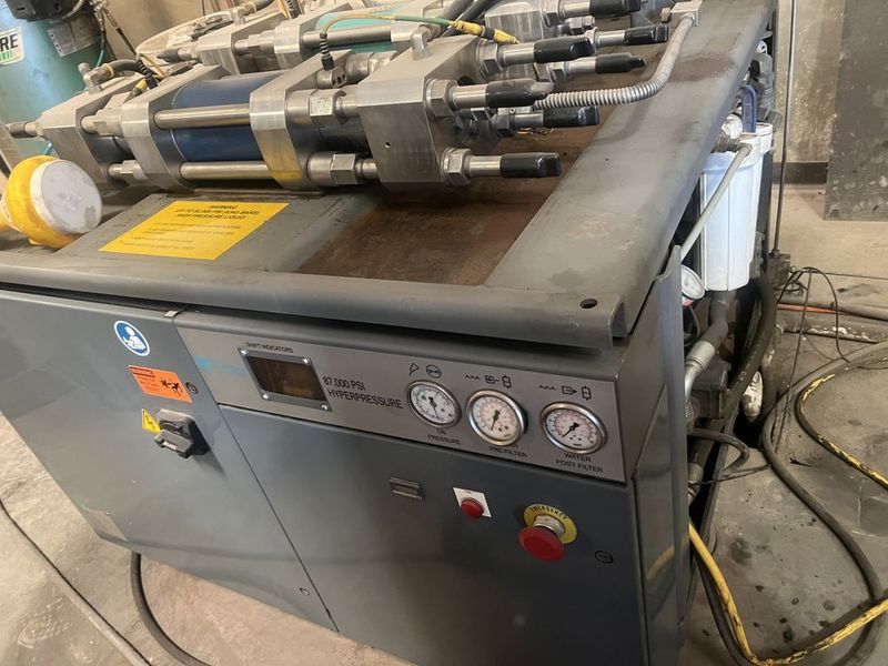 Flow I-6012 IFB CNC Waterjet
