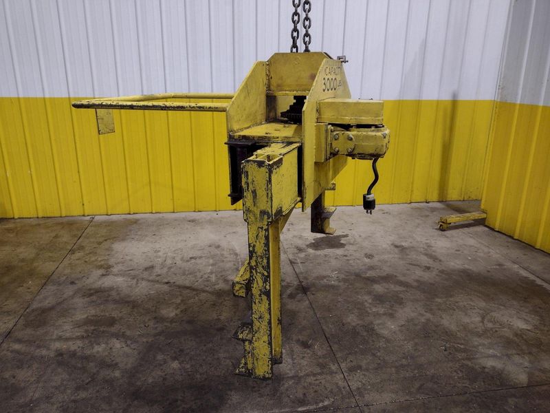 3,000 LBS CALDWELL MOTORIZED COIL GRAB LIFTER: STOCK #22717