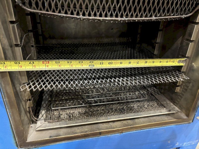550 DEGREE X 18" X 18" BLUE M MODEL #OV-18A ELECTRIC OVEN: STOCK #21066