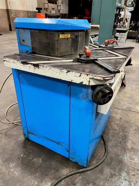 USED EUROMAC VARIABLE ANGLE 8" x 8" x 1/4" HYDRAULIC SHEET METAL NOTCHER, Stock# 10993, Year: 19