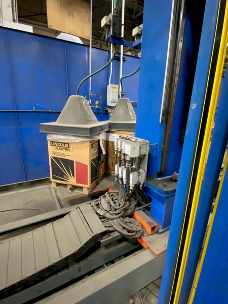 USED CLOOS HIGH PERFORMANCE DUAL STATION ROBOTIC WELDING CELL, Stock# 11012