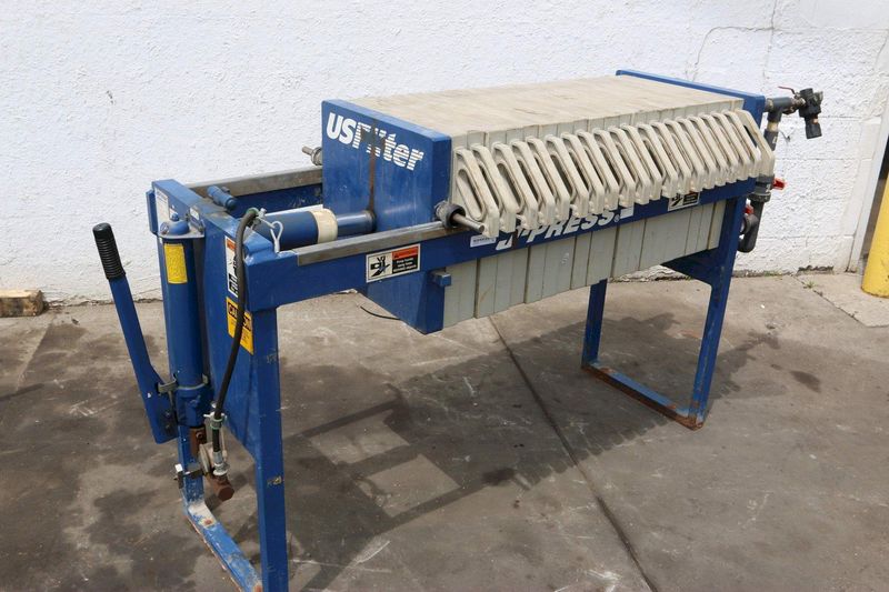 20 PLATE SIEMENS DEWATERING SYSTEMS FILTER PRESS: STOCK #70476