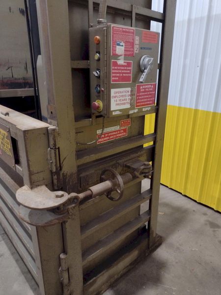 60" X 30" X 20 HP PIQUA MODEL #30 VERTICAL HYDRAULIC CARDBOARD BALER: STOCK 17413
