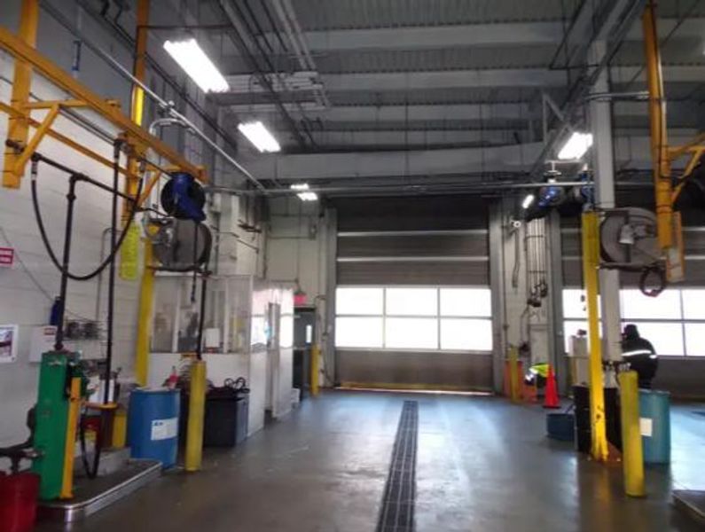 40 HP x 4 STATION CLEAN AIR TECHNOLOGIES / EUROVAC INDUSTRIAL TRANSIT & BUS CENTRAL VACUUM SYSTE