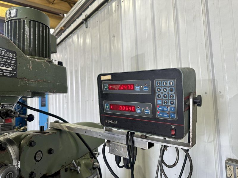 2 HP DOALL RAM TYPE VERTICAL RAM TYPE MILL: STOCK #78014