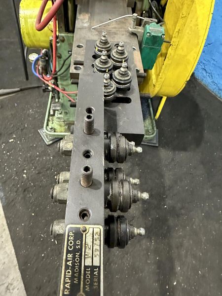 25 TON HENRY & WRIGHT 4 POST CUTPRESS & STOCK FEEDER: STOCK #77500