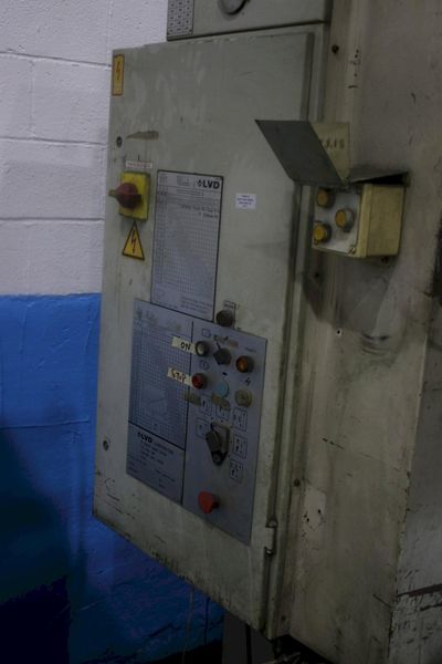 110 X 10' LVD HYDRAULIC PRESS BRAKE: STOCK #74991