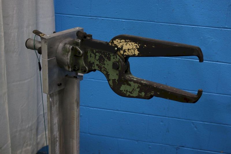 SPOT WELDER: STOCK #74904