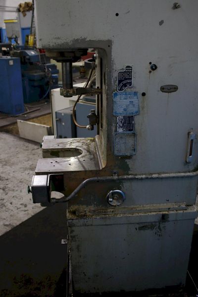 8 TON DENISON HYDRAULIC C FRAME PRESS: STOCK #74275