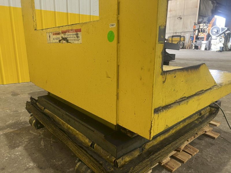 4,000 LBS X 48" X 48" PENTALIFT HYDRAULIC LIFT & TILT TABLE: STOCK #20387