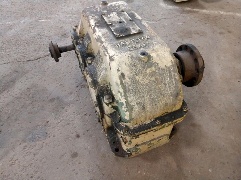 40 HP HAMILTON GEAR & MACHINE REDUCING GEAR BOX: STOCK #10829