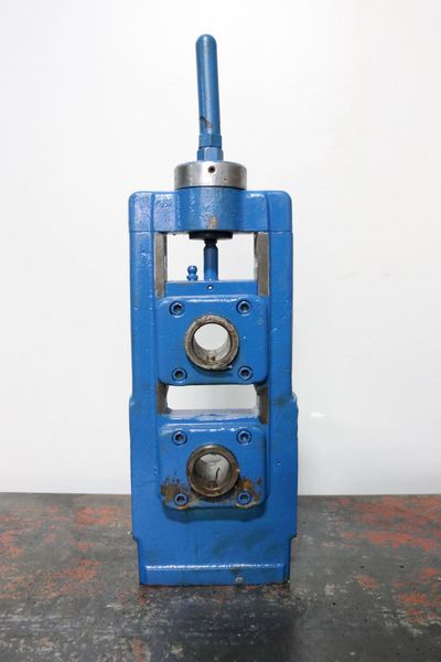 (10) YODER M1.5" ROLLFORMER OUTBOARD SUPPORT STANDS : STOCK #16993