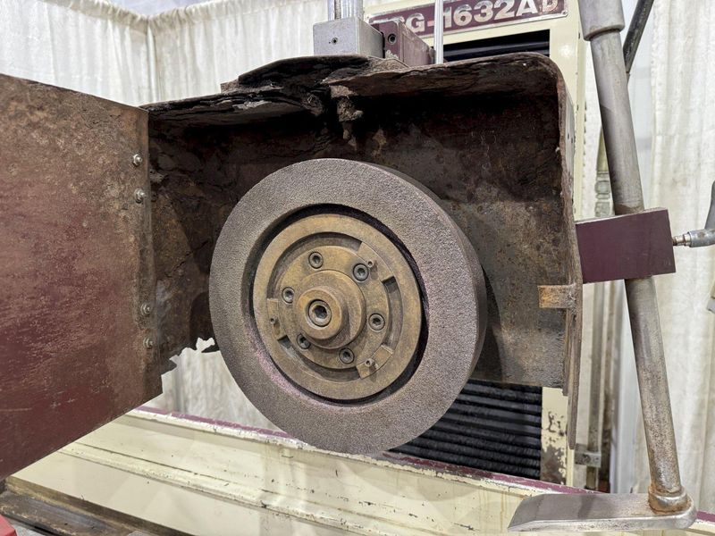 16" X 32" CHEVALIER MODEL #FSG-1632 AD SURFACE GRINDER: STOCK #72943