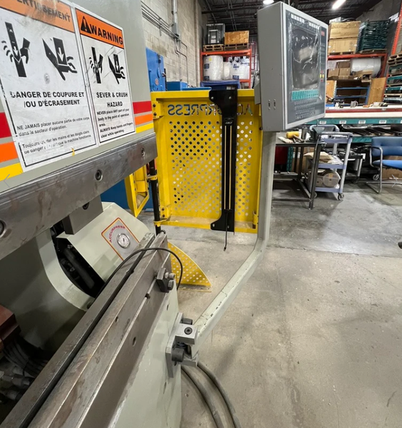 2009 Accurpress 71008 CNC Hydraulic Press Brake (#5815)