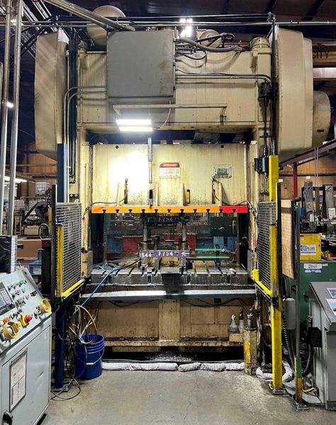 150 ton Niagara SC2-150-72-36 Straight Side Mechanical Metal Stamping Press, Year 1980