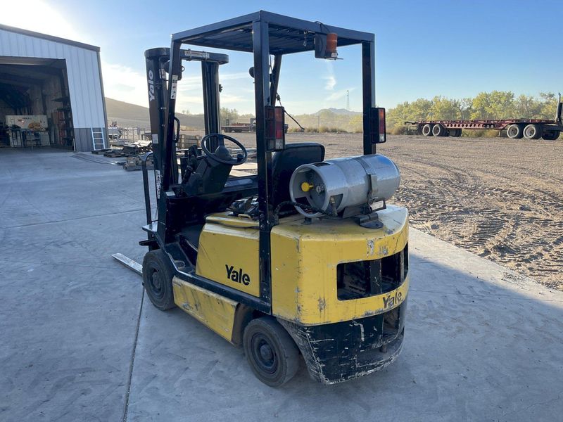 4,000 LBS YALE PROPANE FORKLIFT: STOCK #75781
