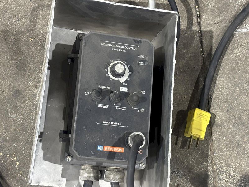 12,000 LB LJ WELDING MODEL #GE6TR-100 VARIABLE SPEED POWERED TANK TURNING ROLL: STOCK #22808